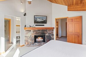 Appart'hôtel, 3 chambres | 3 chambres, espace de travail pour ordinateur portable