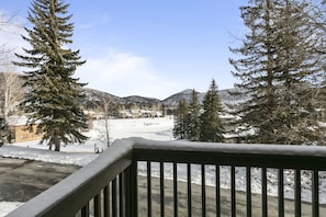 Condo, 3 Bedrooms | Property grounds