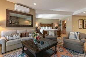 Living area - 303 - Studio Royal Plaza by Deer Valley Resort (Park City)