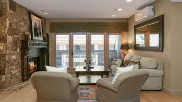 Estúdio | Área de estar | Smart TV