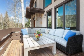 House, 5 Bedrooms | Terrace/patio