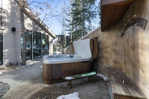 Ferienhaus, 4 Schlafzimmer | Außen-Whirlpool