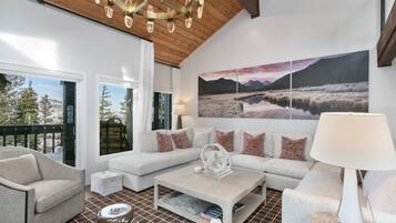 Condo, 3 Bedrooms | Living area | Smart TV