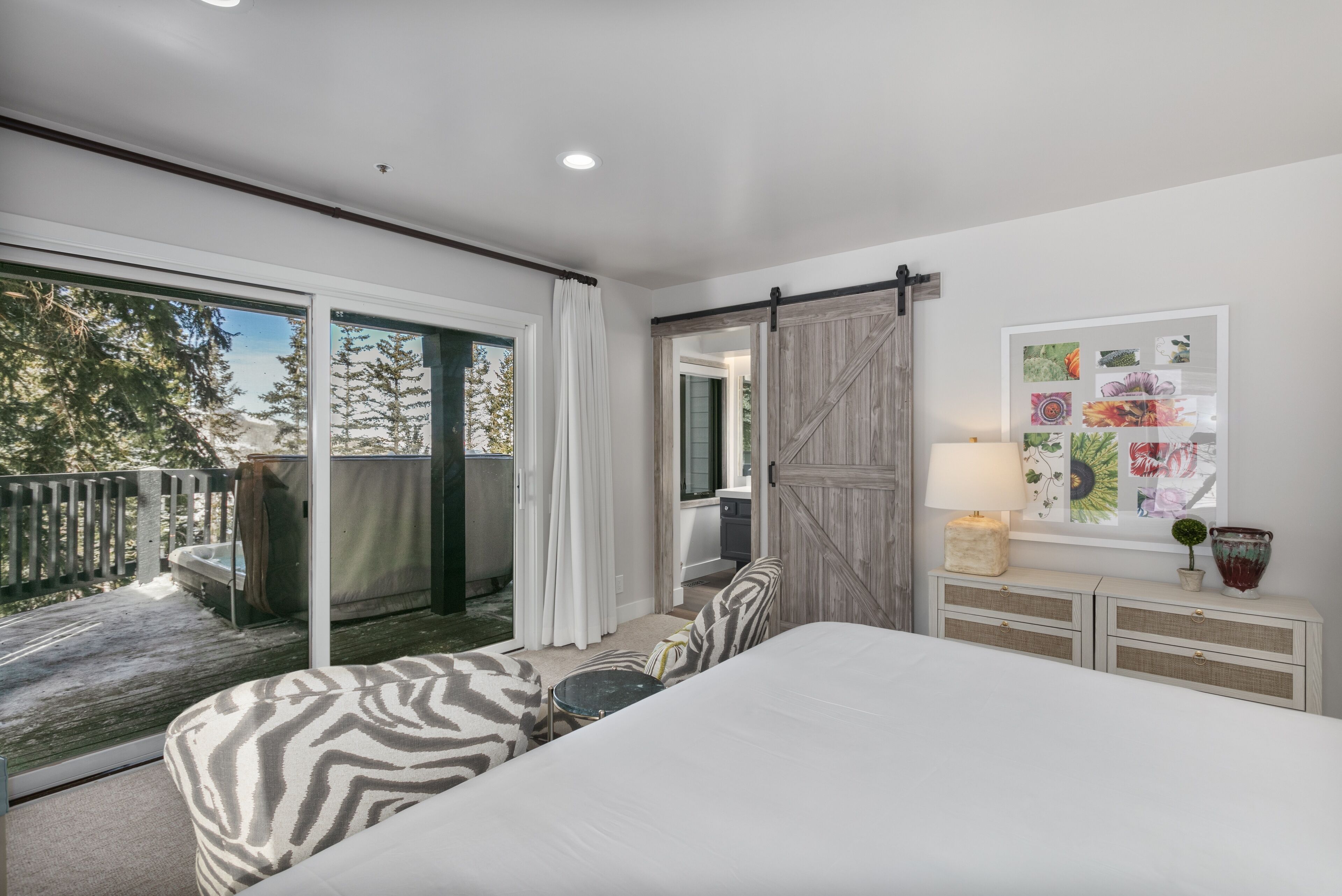 Condo, 3 Bedrooms | 3 bedrooms, iron/ironing board, free WiFi