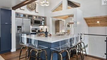 Condo, 3 Bedrooms | Dining