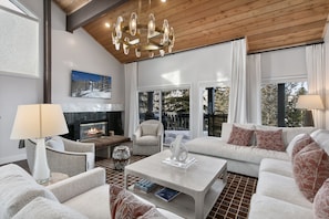 Condo, 3 Bedrooms | Living area | Smart TV