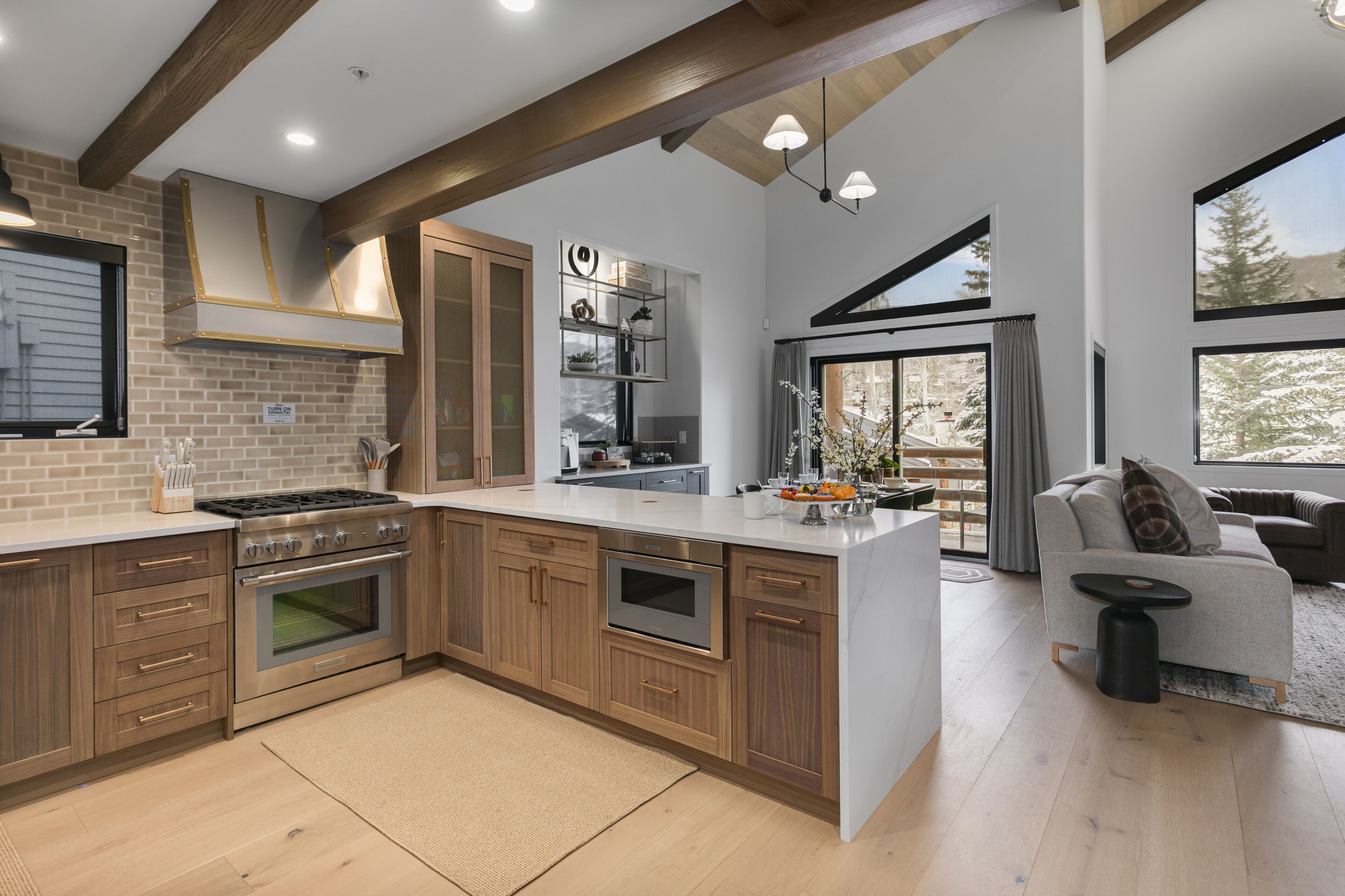 Condo, 3 Bedrooms | Private kitchen | Fridge, oven, coffee/tea maker