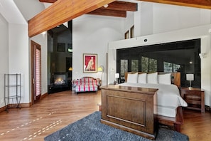 House, Multiple Bedrooms