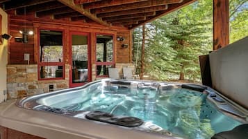 Bañera de hidromasaje exterior