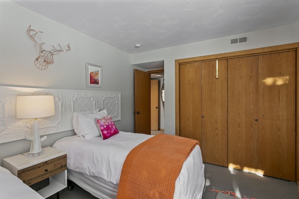 Condo, 4 Bedrooms