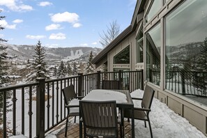 Condo, 5 Bedrooms | Outdoor dining