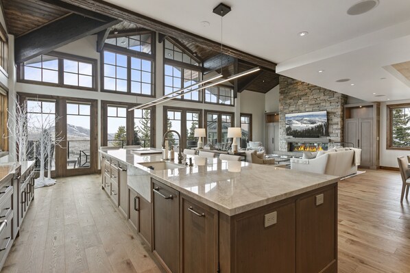 Condo, 3 Bedrooms | Interior - 10 - Three Bedroom with Spa Stag Lodge 3 Condo (Park City)