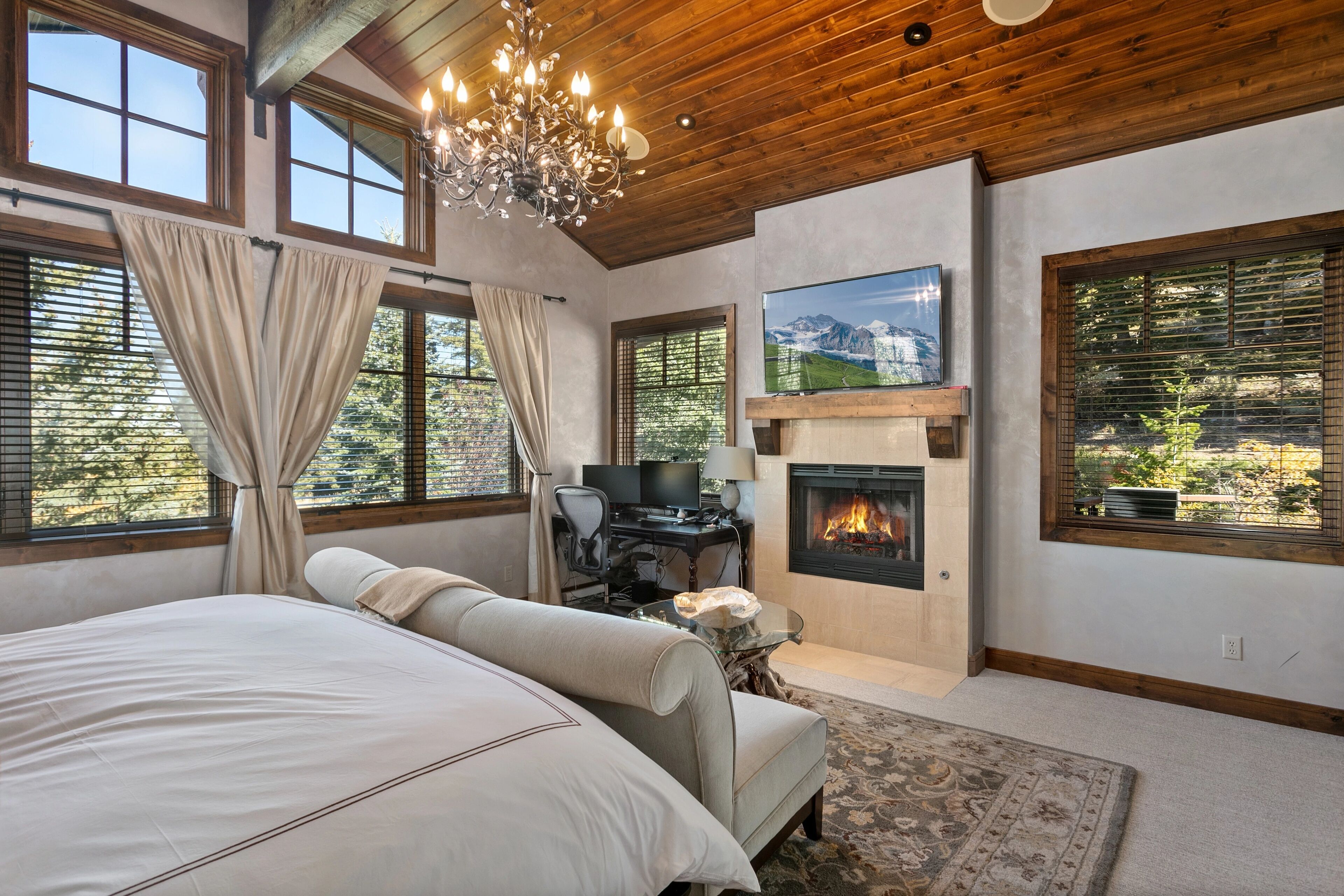 Condo, 3 Bedrooms | 3 bedrooms, iron/ironing board, free WiFi