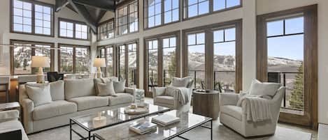 Condo, 3 quartos | Área de estar | Smart TV