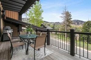 Condo, 4 Bedrooms | Outdoor dining