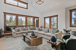 Condo, 4 Bedrooms | Living area