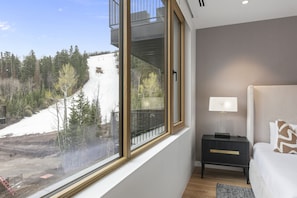 Condo, 3 Bedrooms | Interior