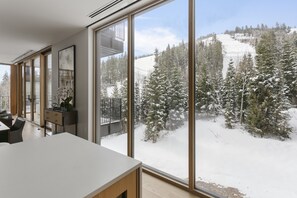 Condo, 3 Bedrooms | Interior