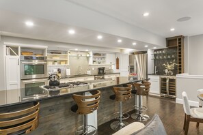 コンドミニアム 3 ベッドルーム | 専用キッチン | 冷蔵庫、オーブン、コーヒー / ティーメーカー、トースター