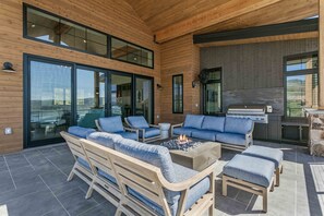 Casa, 5 habitaciones | Terraza o patio