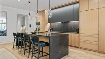 Kondominium, 3 kamar tidur | Dapur pribadi | Lemari es, oven, mesin pembuat kopi/teh, dan pemanggang roti