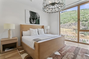Condo, 3 Bedrooms | 3 bedrooms, iron/ironing board, free WiFi
