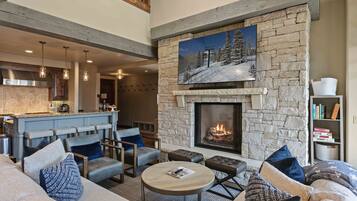 Condo, 3 habitaciones | Interior