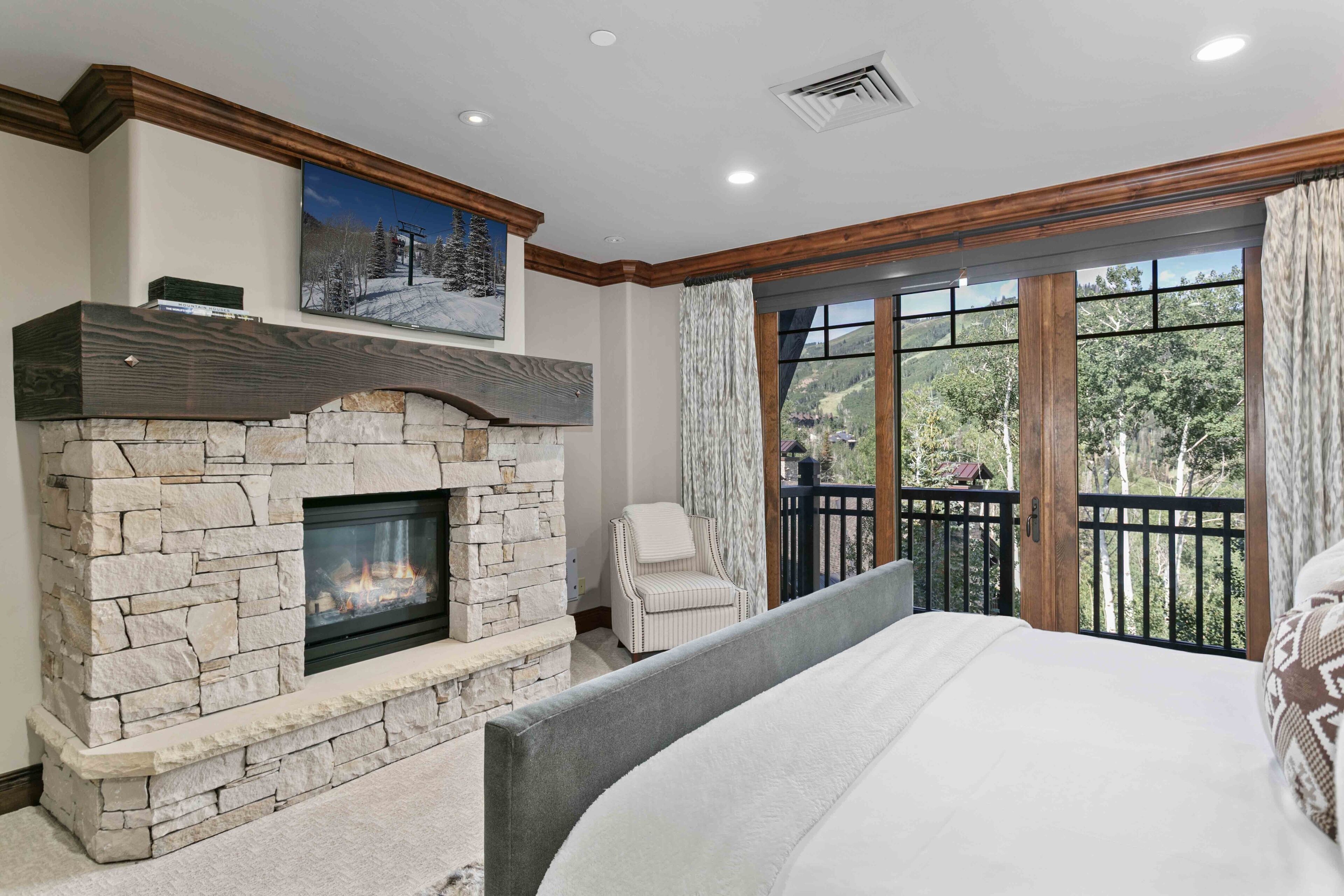 Huoneisto, 4 makuuhuonetta | 4 makuuhuonetta, kannettavalle tietokoneelle sopiva työtila