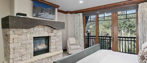 Huoneisto, 4 makuuhuonetta | 4 makuuhuonetta, kannettavalle tietokoneelle sopiva työtila