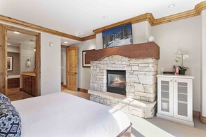 Condo, 4 Bedrooms - 302 - Four Bedroom Silver Strike 4 Condo (Park City)
