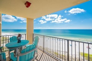 Condo, 2 Bedrooms | Property grounds