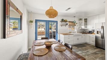 House, 3 Bedrooms | Dining