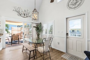 Casa, 3 habitaciones | Restaurantes