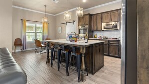 Private kitchen - New Heights Home | 8 Bd | 2 mi to Still House Lake Perfect for families & groups (Harker Heights)