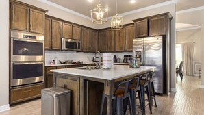 Private kitchen - New Heights Home | 8 Bd | 2 mi to Still House Lake Perfect for families & groups (Harker Heights)