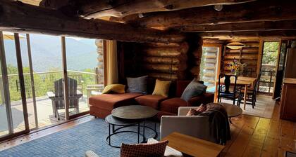 Mountain Log Home w/Amazing View! Foliage Awaiting