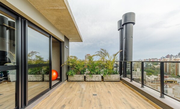 Apartamento básico | Terraço/pátio