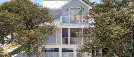 المنشأة من الخارج