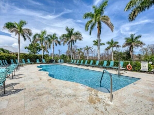 Beheizter Pool