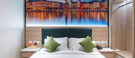 Chambre supérieure double | Coffre-fort, bureau, espace de travail pour ordinateurs portables
