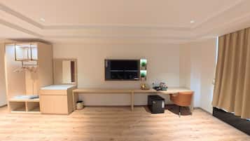 Caja de seguridad en la habitación y escritorio