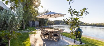 Hideaway Island (luxury retreat with private boat)