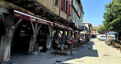 Logement Familial (2 Adultes + 1 Enfant) - Centre Ville