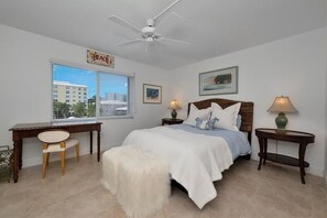 2 bedrooms, iron/ironing board, Internet, bed sheets