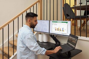 المنشأة من الداخل