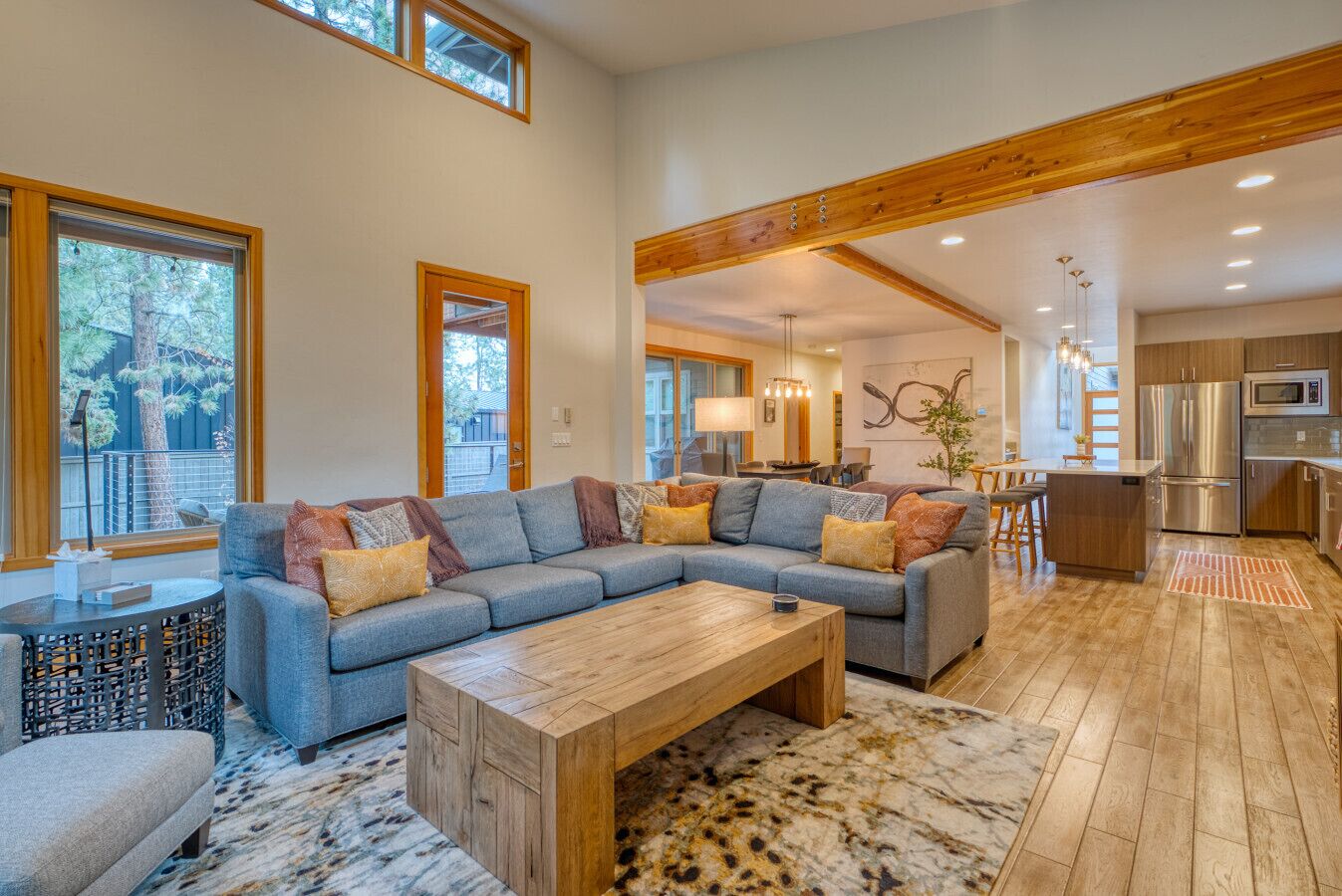 Televisio, takka, työhuone, tulostin