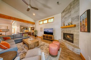 TV, fireplace, offices, printers