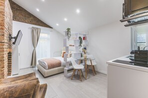 Bügeleisen/Bügelbrett, Internetzugang, Bettwäsche