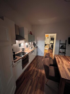 Private kitchen - A quiet place to live and park, close to the city—parks and culture, ideal for work and family (Mülheim an der Ruhr)