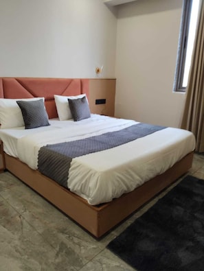 Deluxe Room, City View